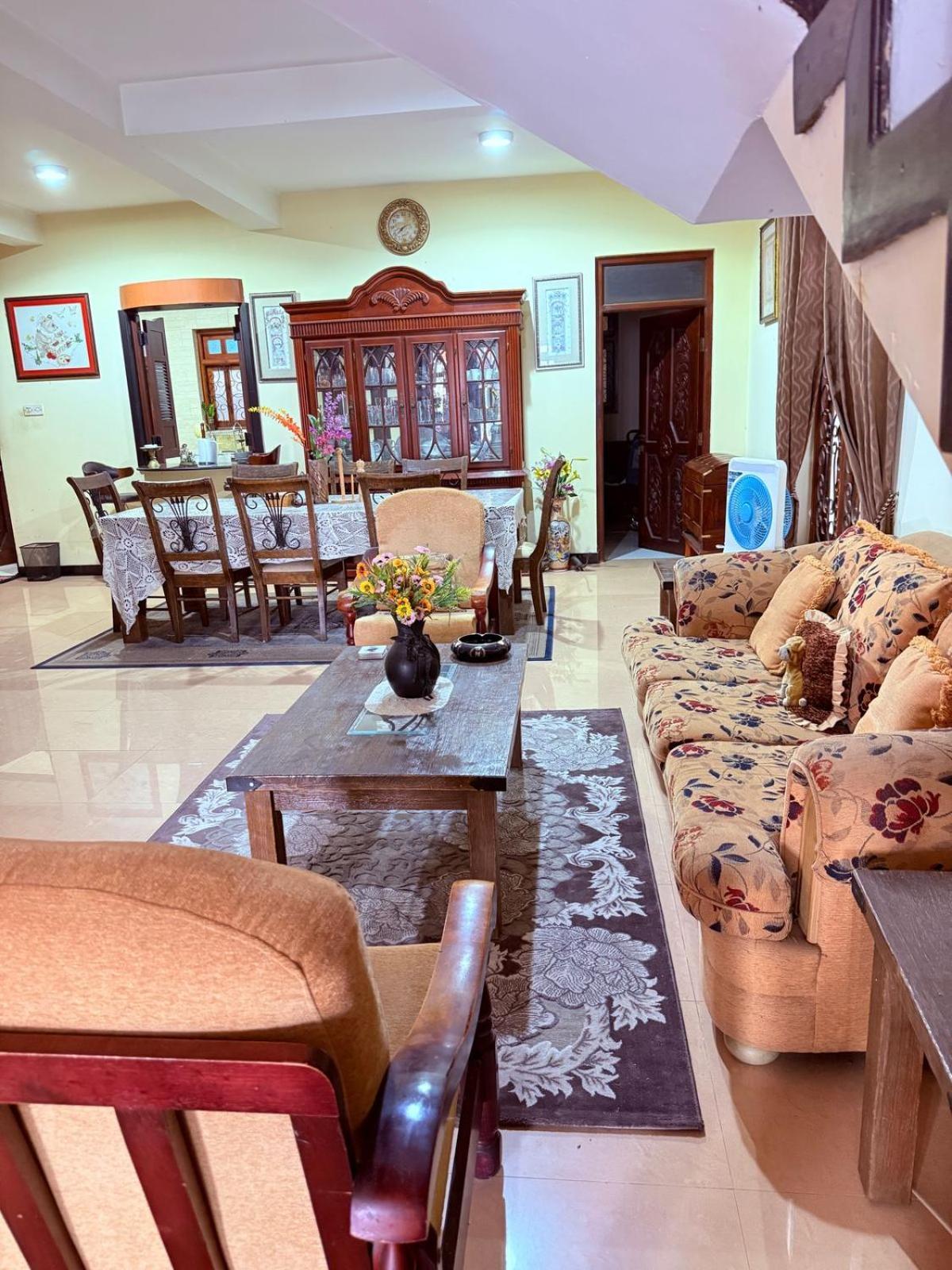 Resident View Homestay Kandy Eksteriør billede
