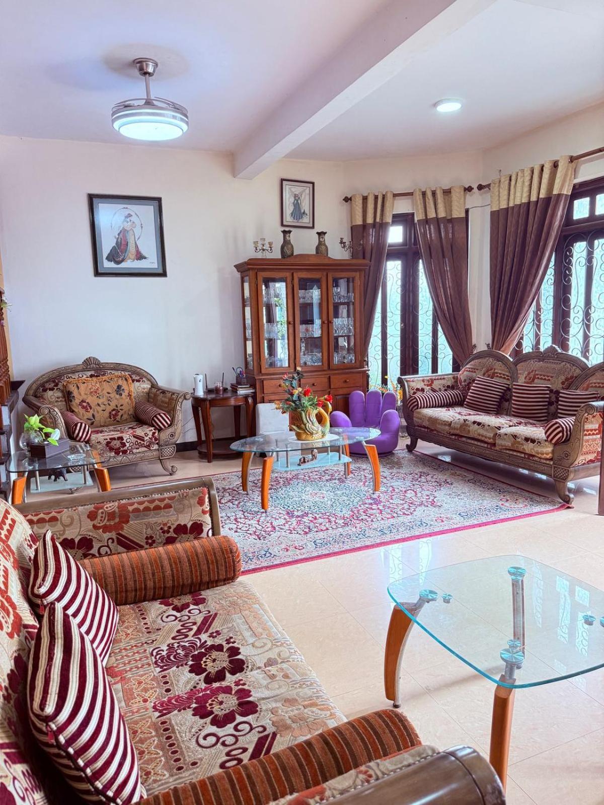 Resident View Homestay Kandy Eksteriør billede
