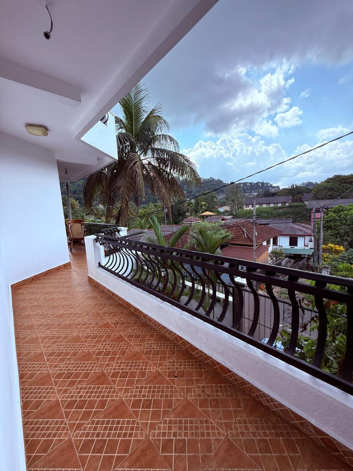 Resident View Homestay Kandy Eksteriør billede