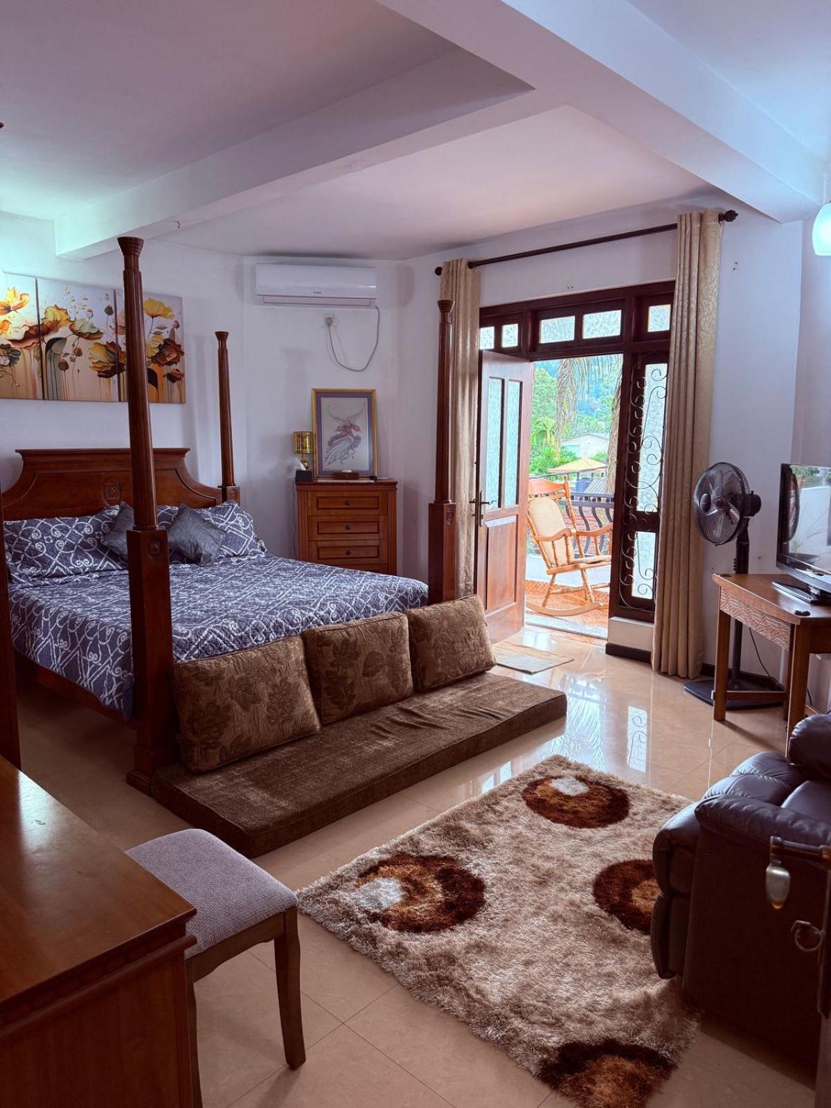 Resident View Homestay Kandy Eksteriør billede